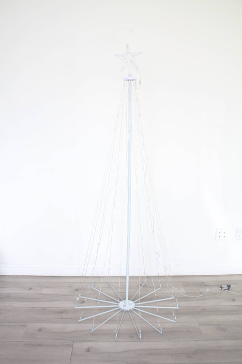 7ft Tree Light Outdoor w/ Star - Warm White