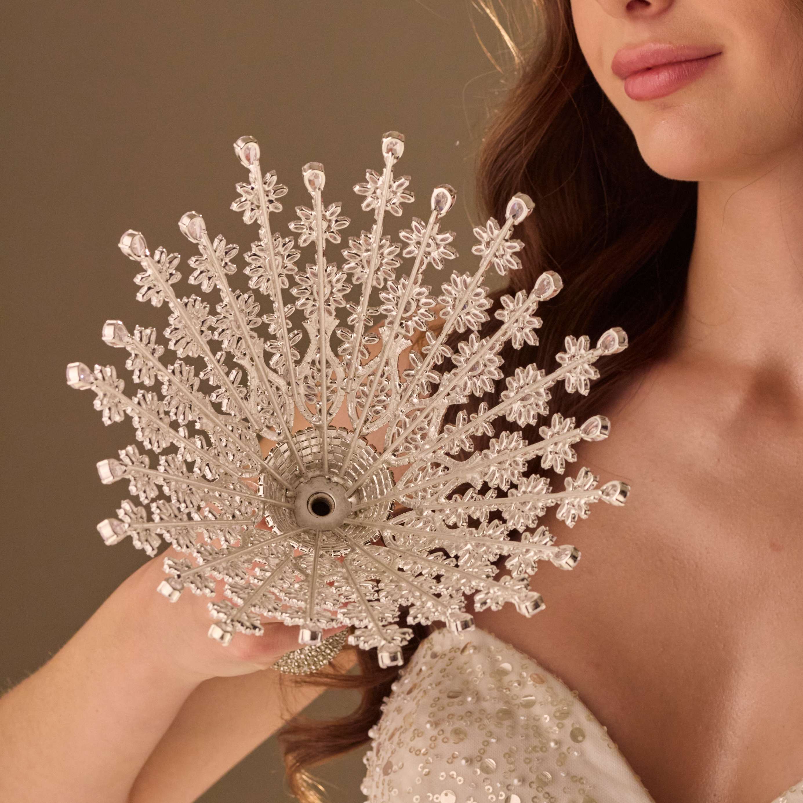 Luxury Silver Quinceañera & Wedding Bouquet Holder – Handcrafted with Crystal Stones & Beads